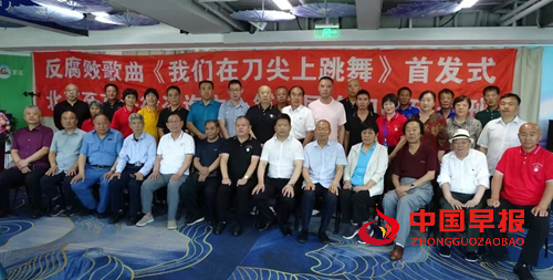 哈尔滨日报、新晚报、哈尔滨新闻网、ZAKER等四大媒体联袂推出朱以山千里还债报道(图1)