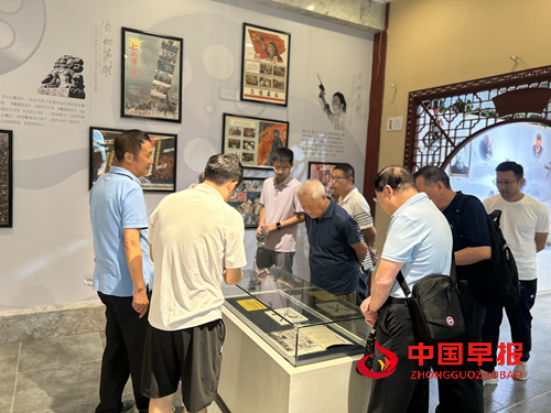 湖北群贤齐聚平安红色文化展览馆：共叙红色情深，传承抗战精神(图2)