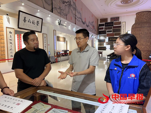 德耀阅兵场：旗帜小记者对话“北京榜样”李培义(图12)