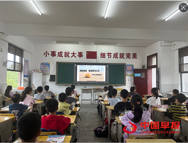 1759038704112833.png 1.png