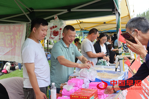 定远县：梅白来草坪音乐嘉年华暨第十二届定远池河梅白鱼文化旅游节盛大开幕(图3)