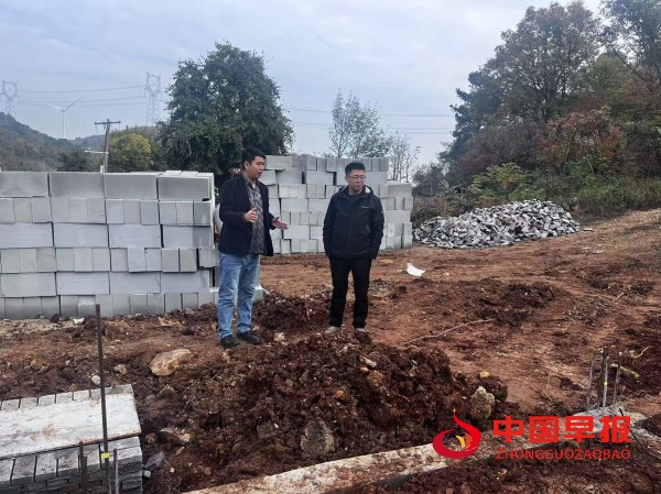 1763365585297220.jpg 政协黄龙活动组紧盯向湾和美乡村建设.jpg